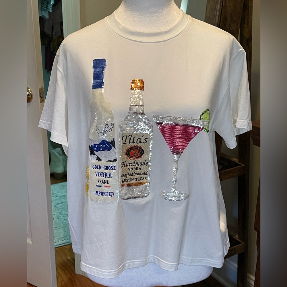 QUEEN OF SPARKLES Vodka tshirt, size small